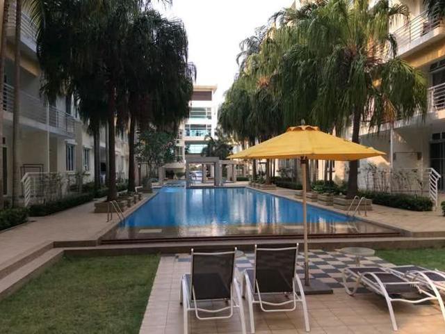 Condominium for sale in Malaka