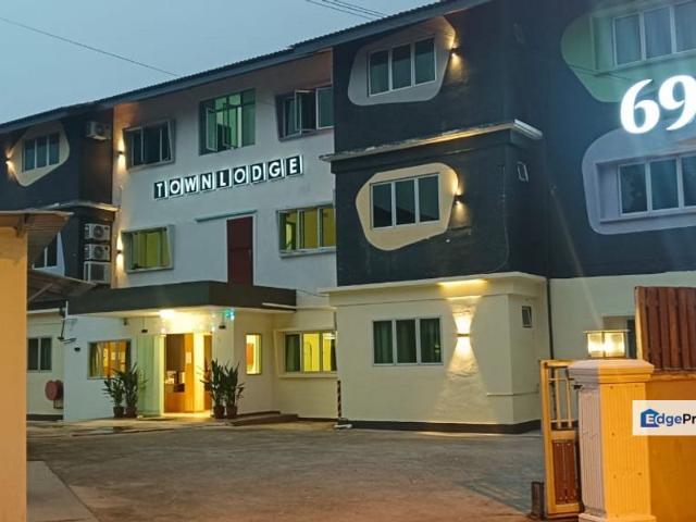 Shop for sale in Malaka