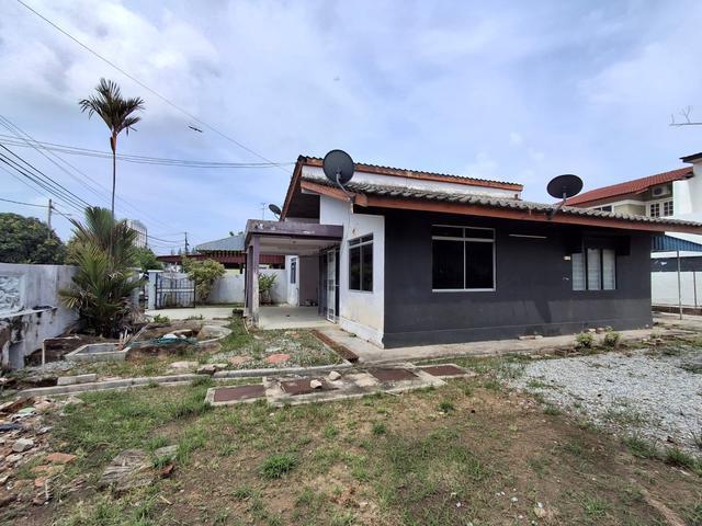 Terraced House for sale in Malaka