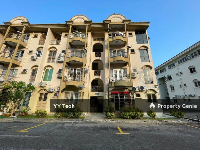 Condominium for sale in Malaka