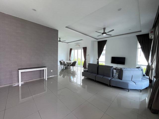 Residential House for rent in Malaka