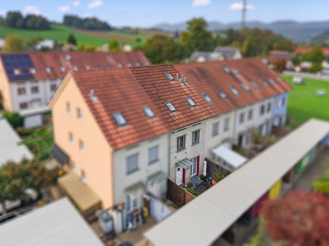 Reihenfamilienhaus kaufen in Brislach, Bezirk Laufen