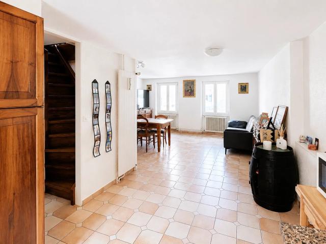 Haus kaufen in Rolle, Waadt