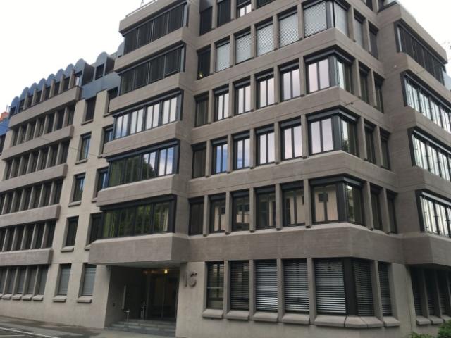 Garage mieten in Einigen, Zürich