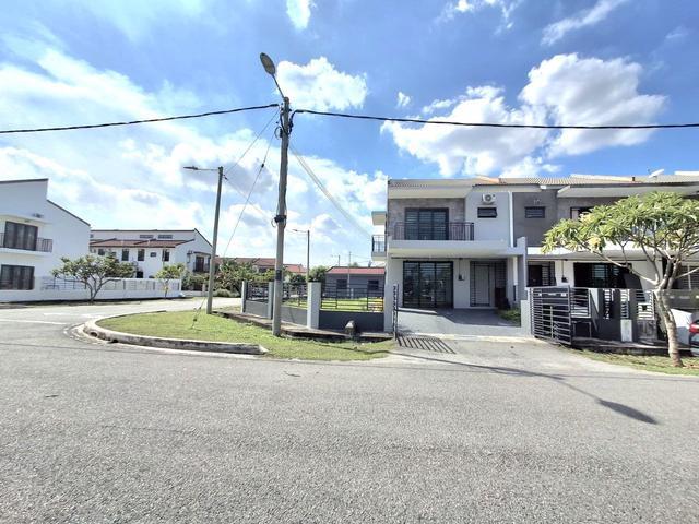 Terraced House for sale in Tanjong Sepat, Selangor