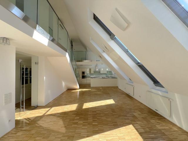 Haus mieten in Schottenfeld, Wien