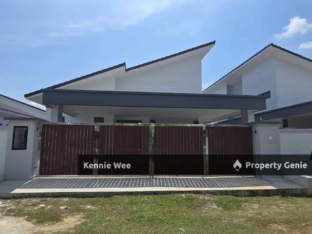 Bungalow for sale in Kluang, Johor