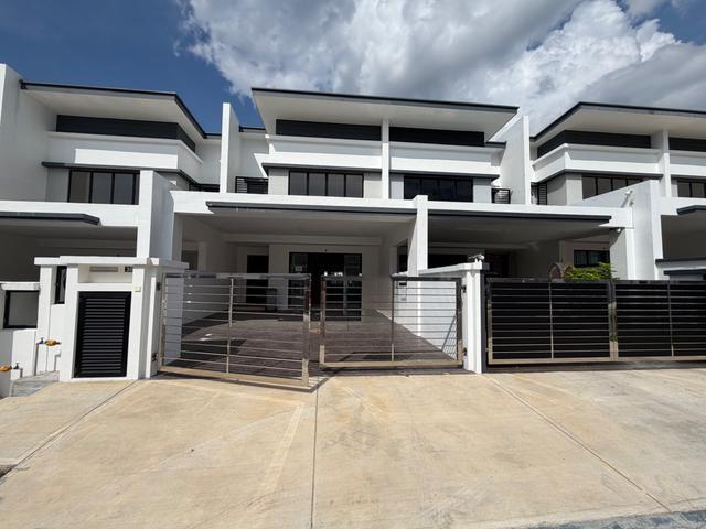 Terraced House for sale in Kluang