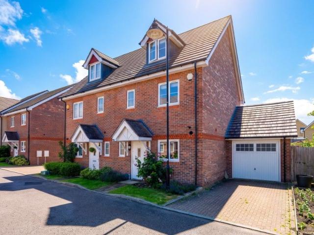 House for rent in Brookwood, Woking