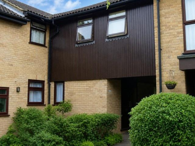 Apartment for rent in Woking, Surrey