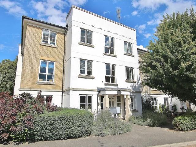 Apartment for rent in Woking, Surrey