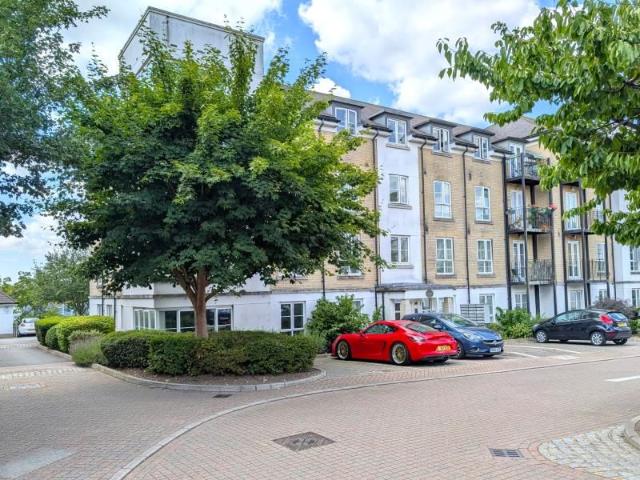 Apartment for rent in Woking, Surrey