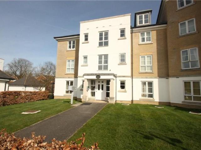 Apartment for rent in Woking, Surrey