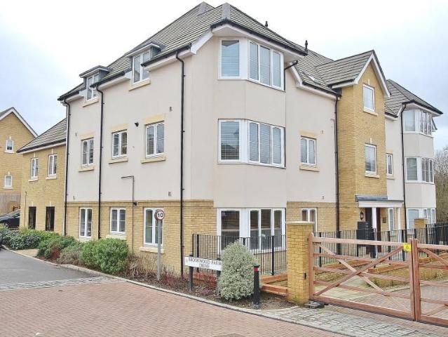 Apartment for rent in Woking, Surrey