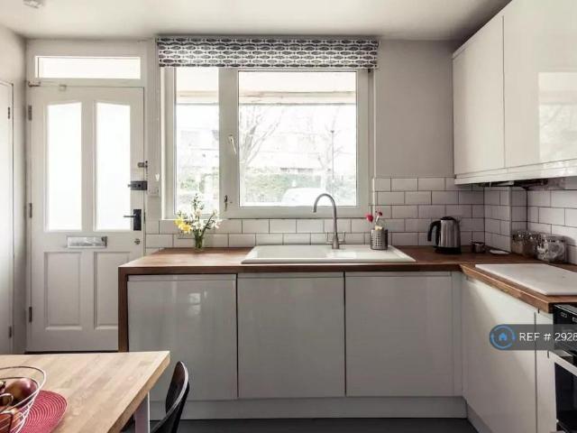 Apartment for rent in Bromley-by-Bow, Bow