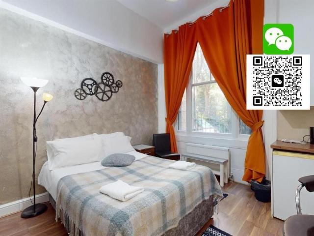 Studio for rent in Earl's Court, Greater London