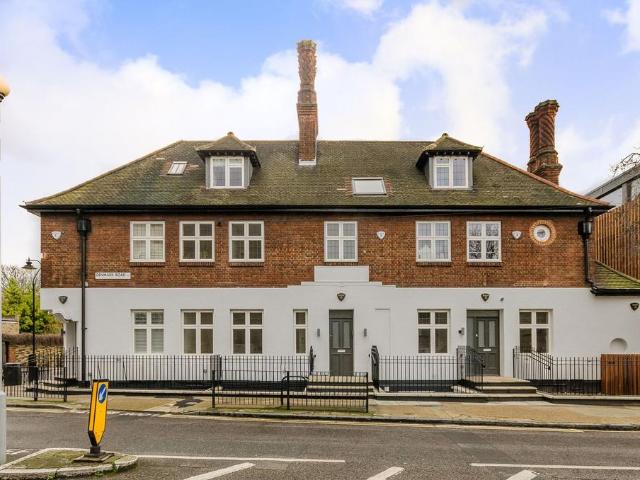 House for rent in Camberwell, Greater London
