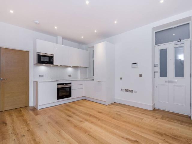 Apartment for rent in Camberwell, Greater London