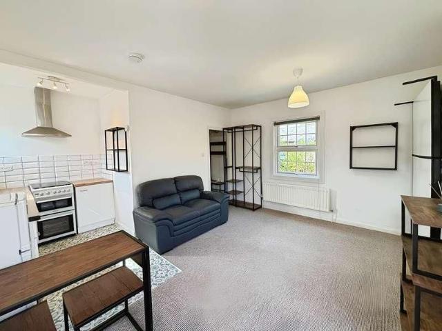 Studio for rent in King's Walden, Hertfordshire