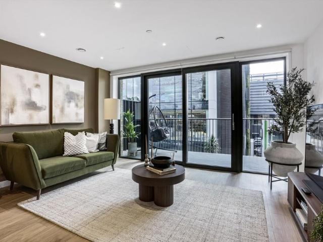 Apartment for rent in London Borough of Hounslow, Strand