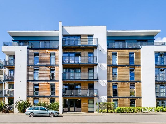 House for rent in Southfields, Greater London