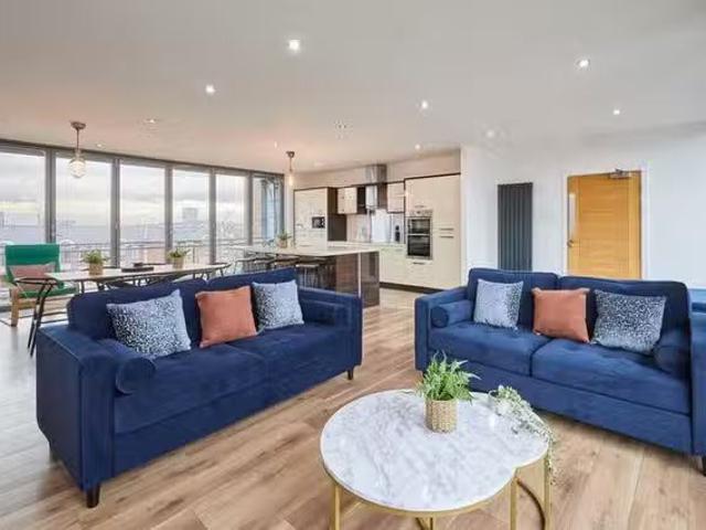 Apartment for rent in Chinatown, Calderstones