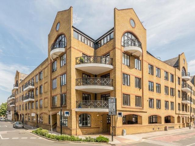 Apartment for rent in Wapping, Greater London