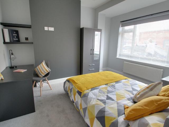 Room for rent in Aylestone Park, Old Wharf