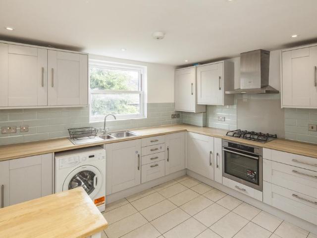 House for rent in London Borough of Lewisham, Lower Sydenham