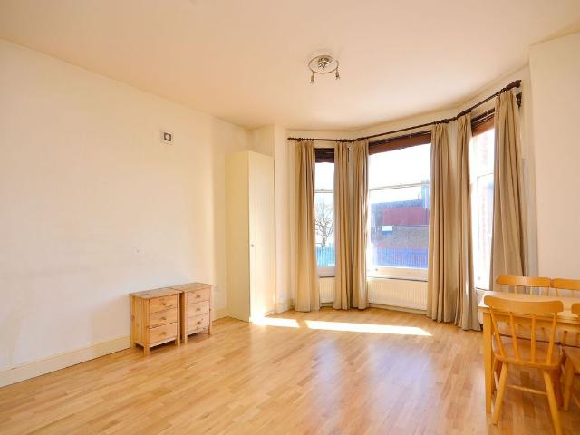 Studio for rent in West Norwood, Greater London