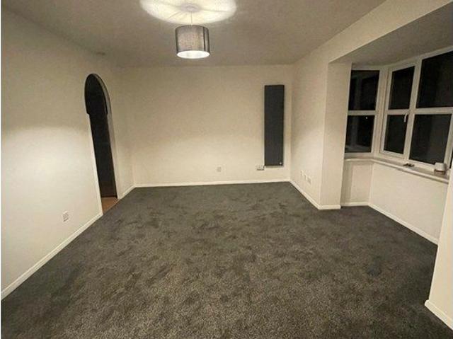Studio for rent in Temple Hill, Dartford