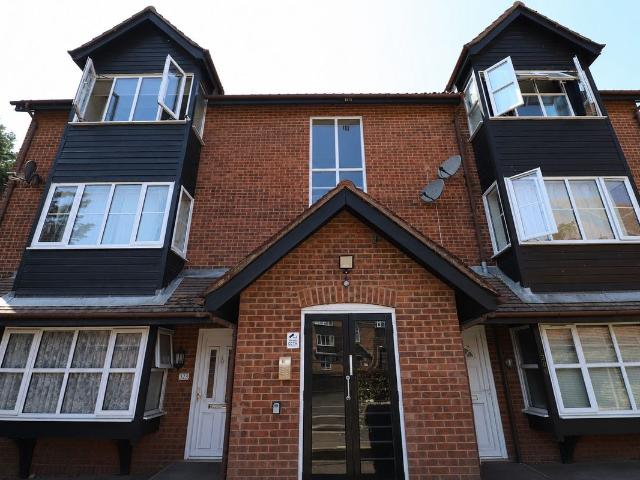Studio for rent in Monks Orchard, Kent