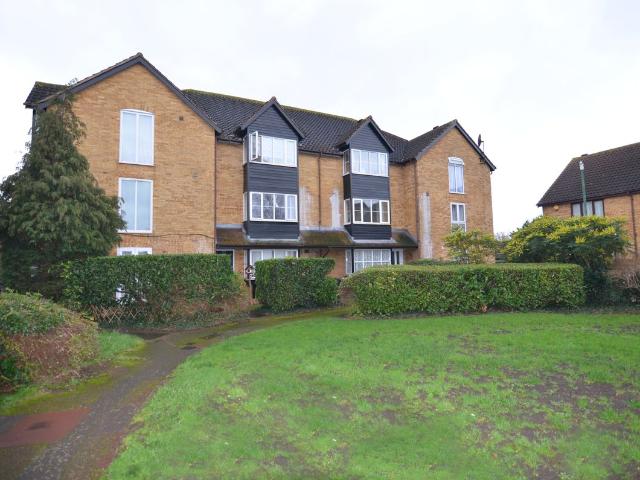 Studio for rent in New Town, Dartford