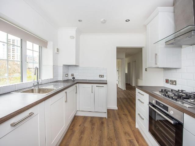 Apartment for rent in Surbiton, Greater London