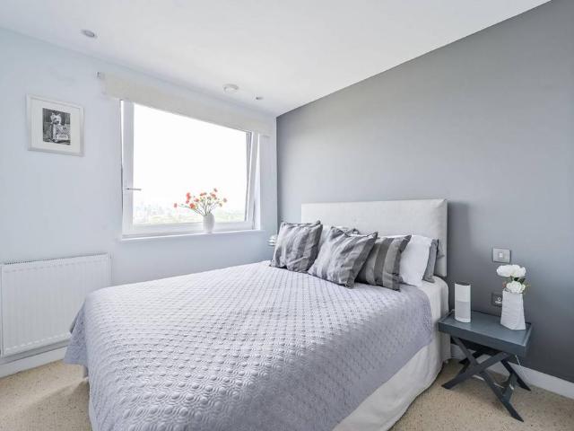 Apartment for rent in Borthwick Wharf, Greater London