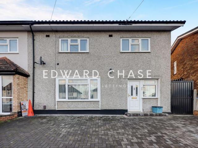 House for rent in Fairlop, Greater London