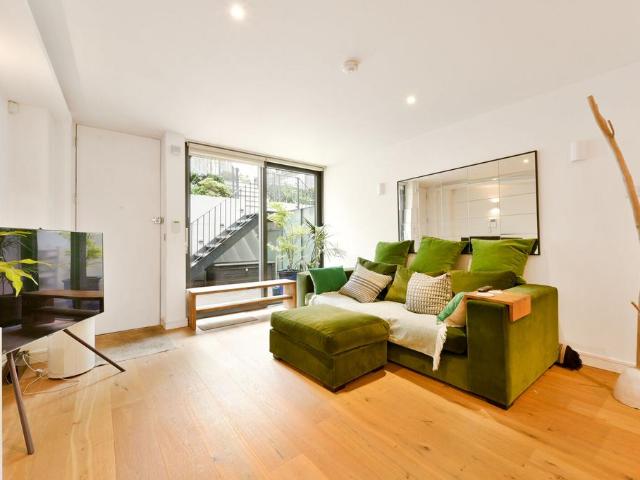 Apartment for rent in London Borough of Ealing, Greater London