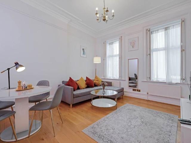 Apartment for rent in Knightsbridge, Greater London