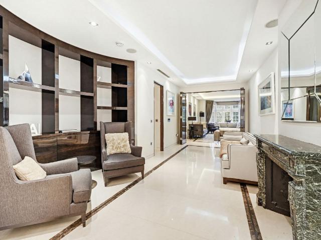 Apartment for rent in Belgravia, Greater London