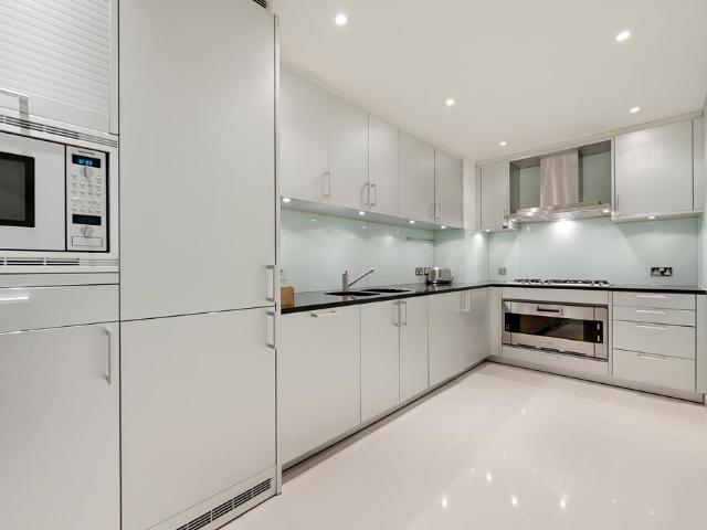 Apartment for rent in Knightsbridge, Greater London