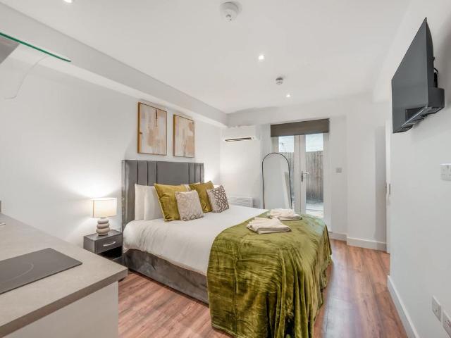 Studio for rent in Hans Town, Greater London