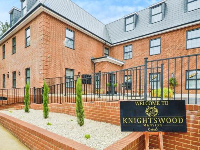 Apartment for sale in Pouchen End, Hertfordshire