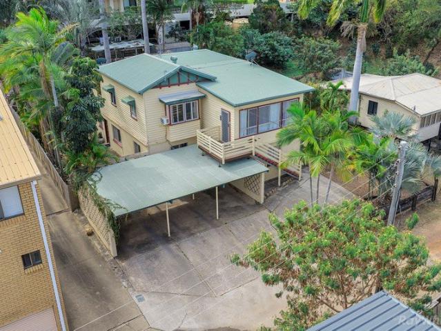 Flat for sale in Gladstone, Queensland