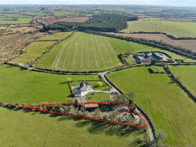 Farm for sale in Campile