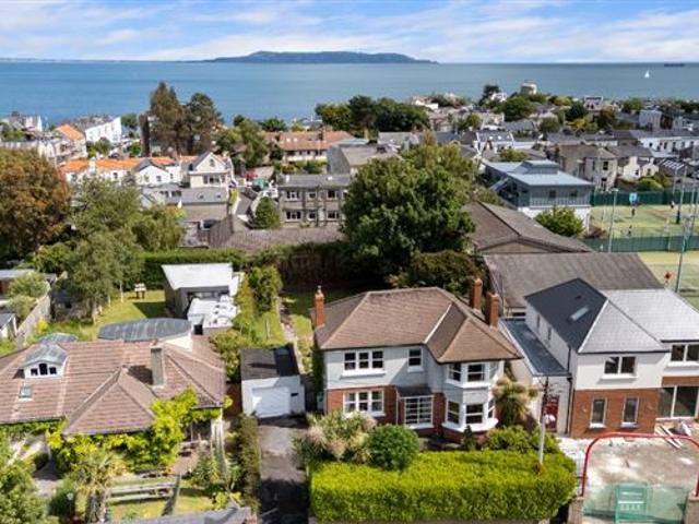 Detached House for sale in Dun Laoghaire, North Tipperary