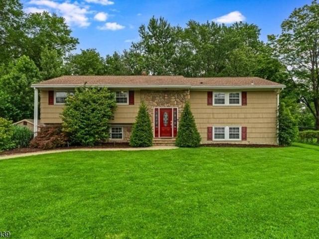 House for sale in Parsippany, New Jersey