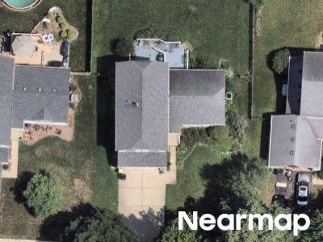 House for sale in Mchenry, Illinois