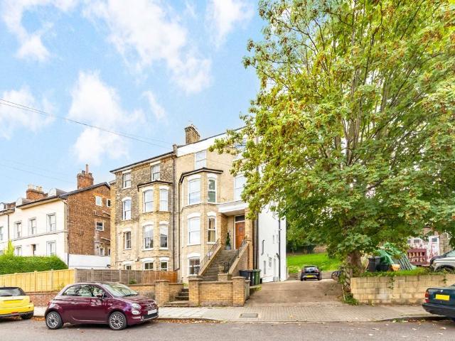 Apartment for rent in West Norwood, Greater London