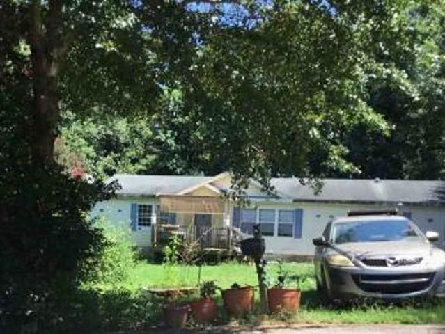 House for sale in Pine Hills Mobile Home Park, Stockbridge