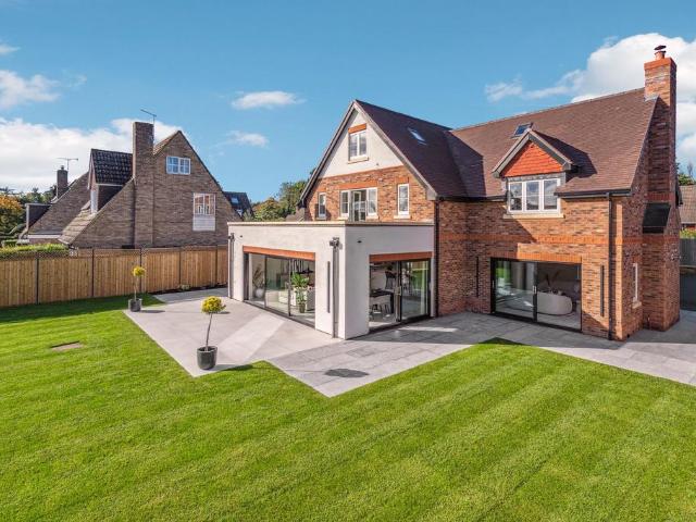 House for rent in Beaconsfield and Chepping Wye Community Board, Knotty Green